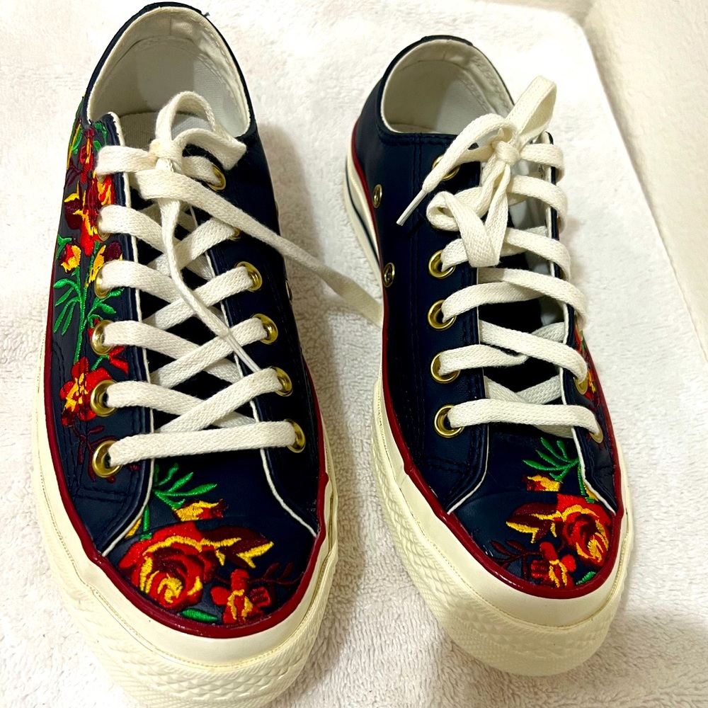 Converse Low Cut Floral  Chuck   Taylor ( Unisex)
